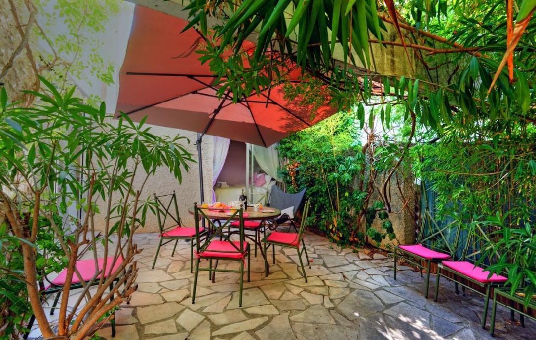 Hébergement de vacances Picaud - 50m From Beachfront, Patio, Aircon *