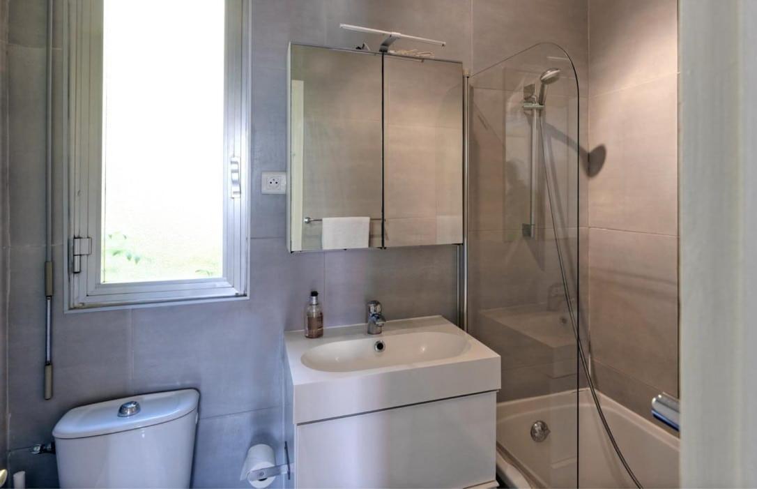Picaud - 50m From Beachfront, Patio, Aircon Hébergement de vacances *
